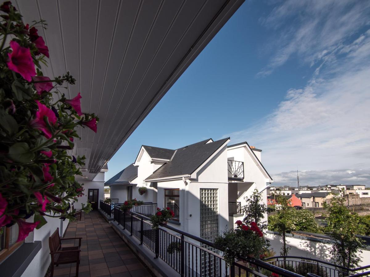 Donegan Court Aparthotel Galway Exterior photo